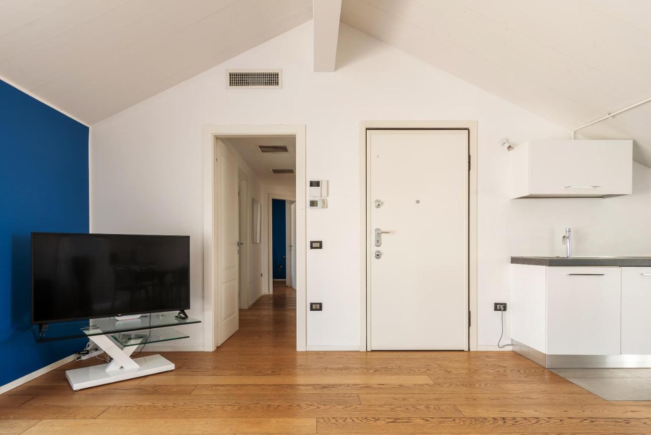 Easyhomes - Brera Luxury Suites Mediolan Zewnętrze zdjęcie
