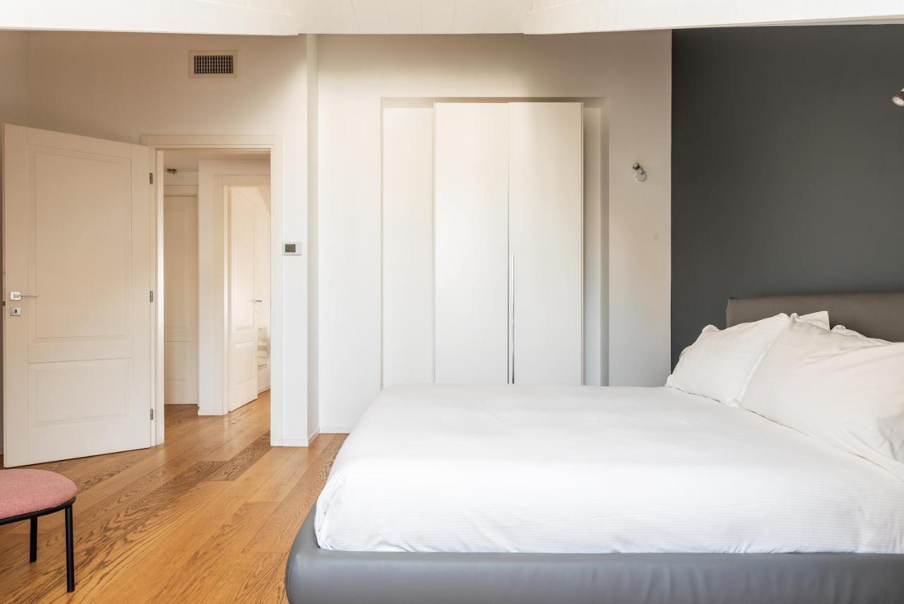 Easyhomes - Brera Luxury Suites Mediolan Zewnętrze zdjęcie