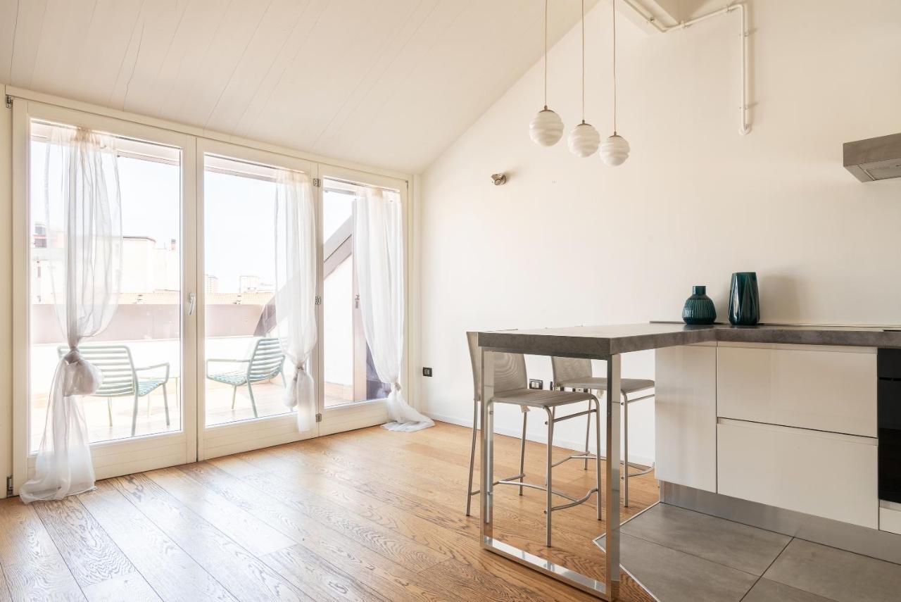 Easyhomes - Brera Luxury Suites Mediolan Zewnętrze zdjęcie